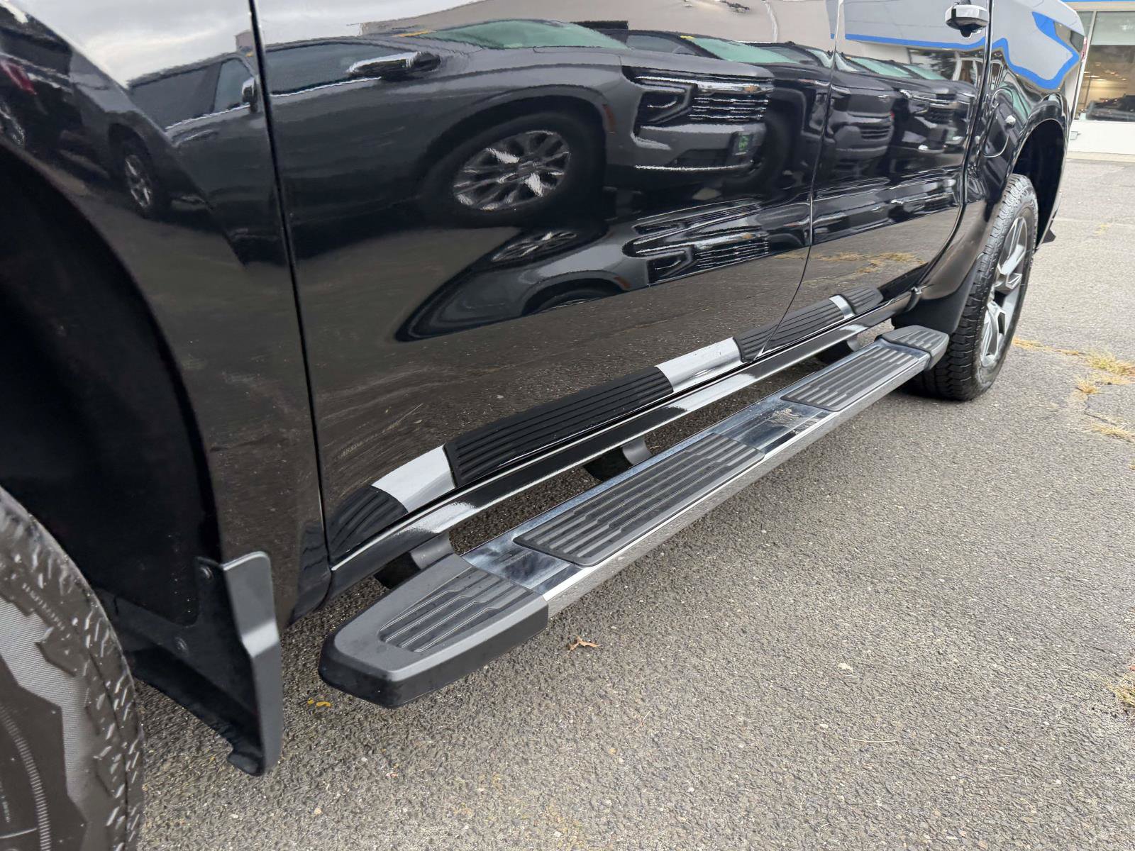 Certified 2023 Chevrolet Silverado 1500 RST w/ Z71 Off-Road Package AWD/4WD image 17