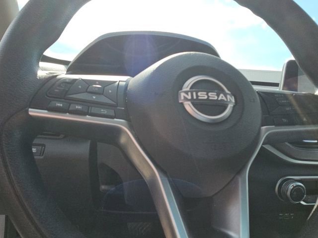 Used 2024 Nissan Altima 2.5 SV image 36
