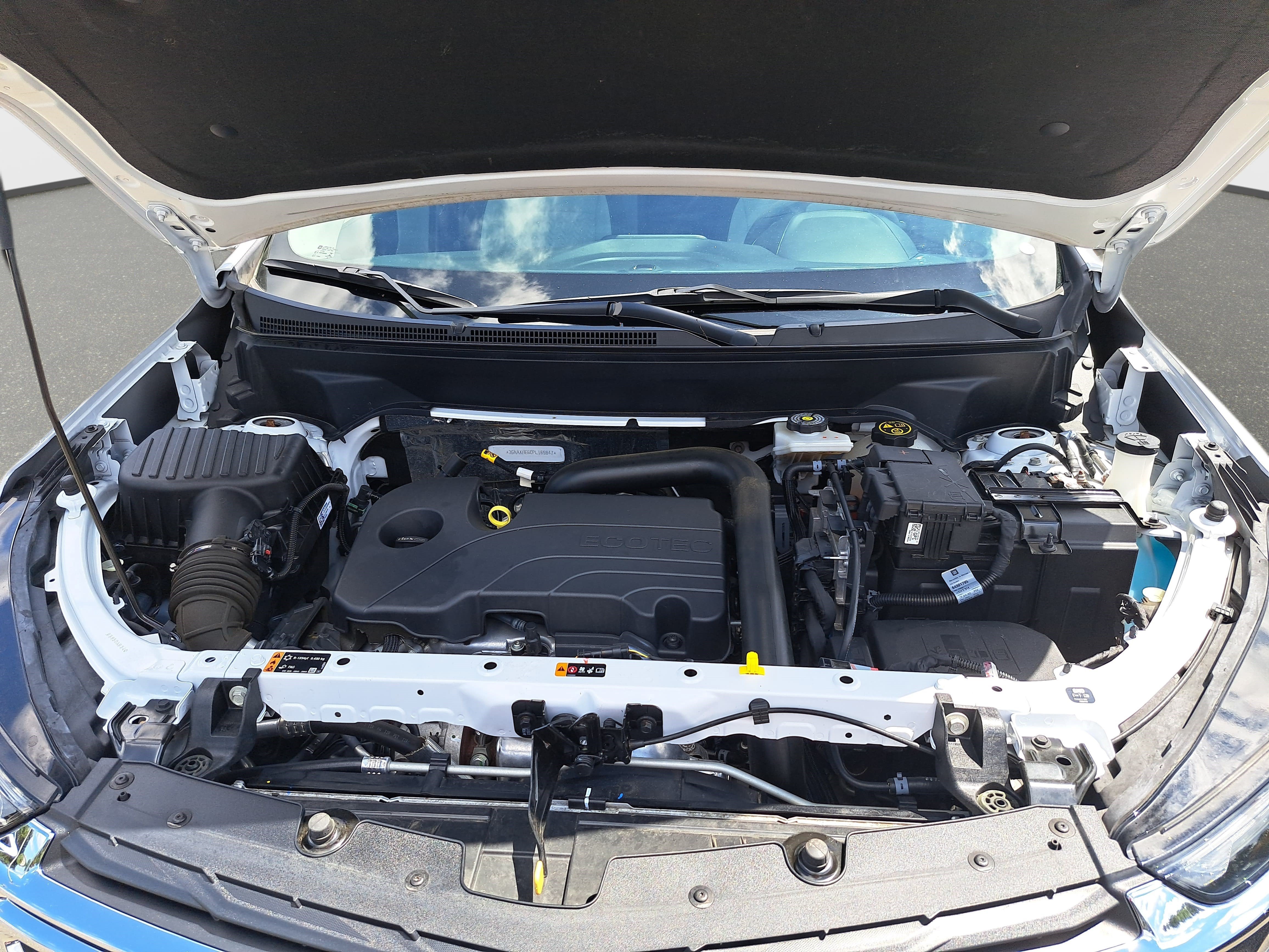 Used 2023 Chevrolet Equinox LS FWD image 27