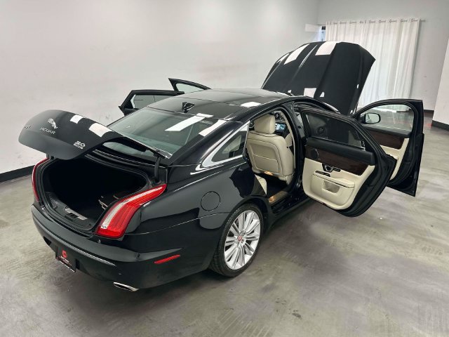Used 2015 Jaguar XJ L Portfolio AWD/4WD image 16