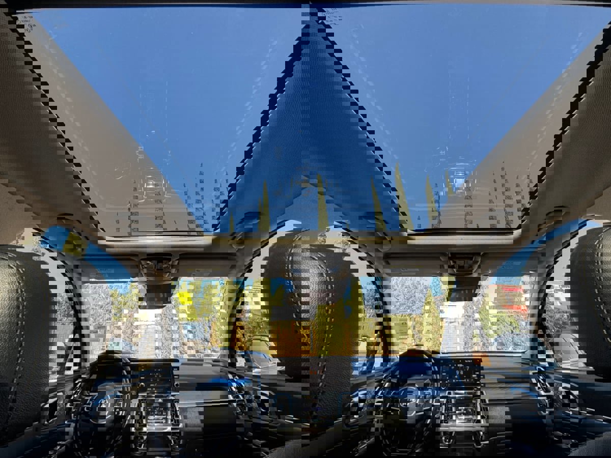 Used 2021 Kia Sorento SX image 16