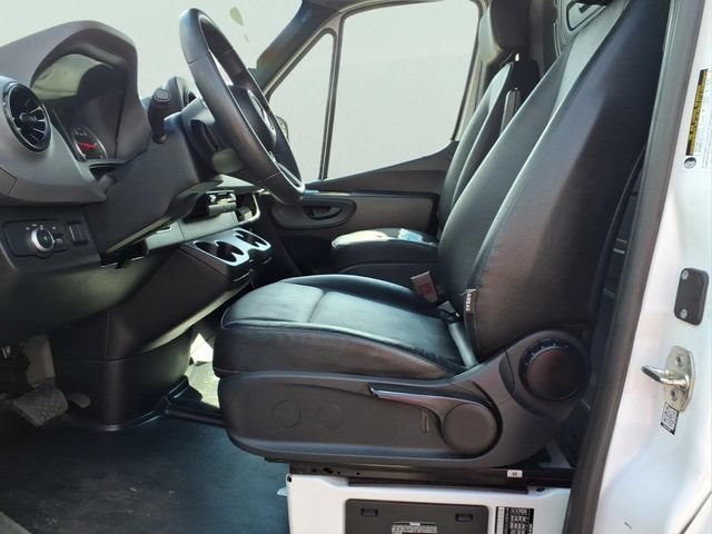 Used 2025 Mercedes-Benz Sprinter 2500 image 12