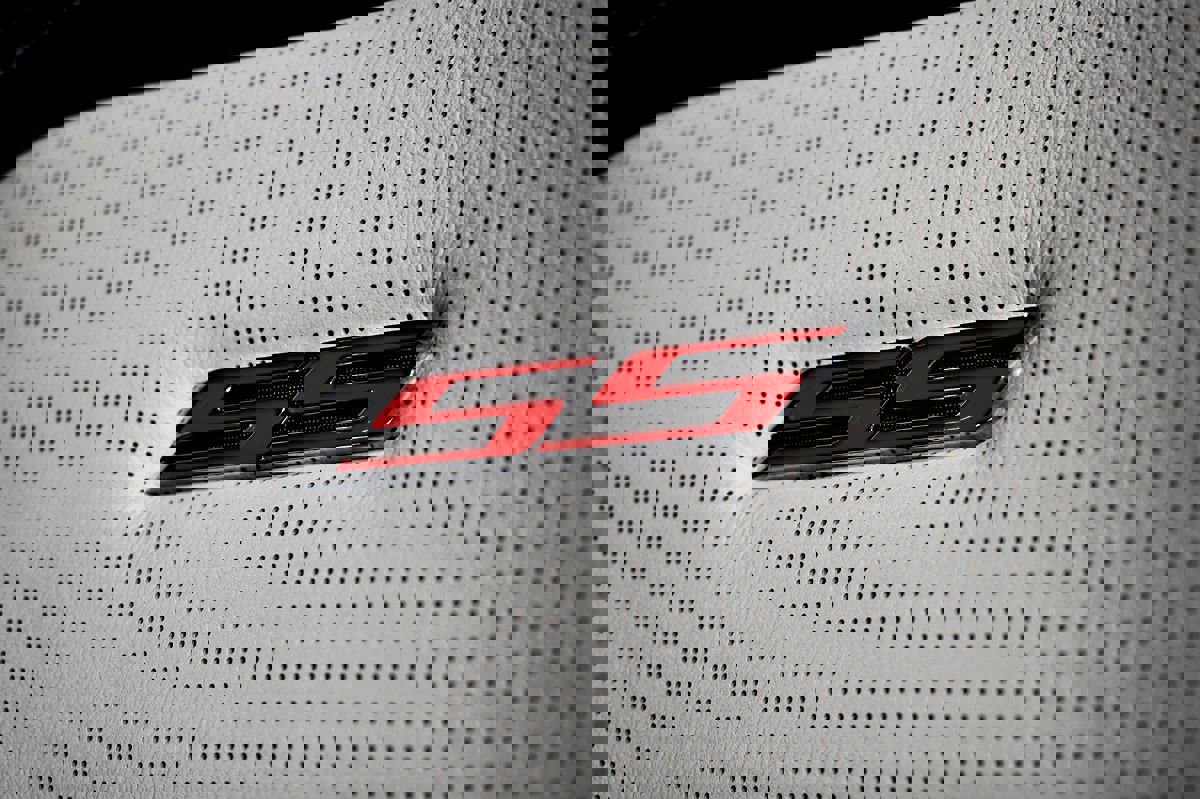 Used 2017 Chevrolet Camaro SS w/ LPO, Ground Effects Package image 36