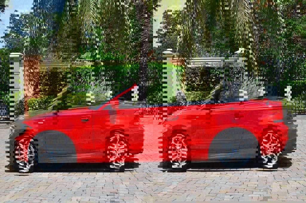 Used 2012 BMW 135i Convertible image 20