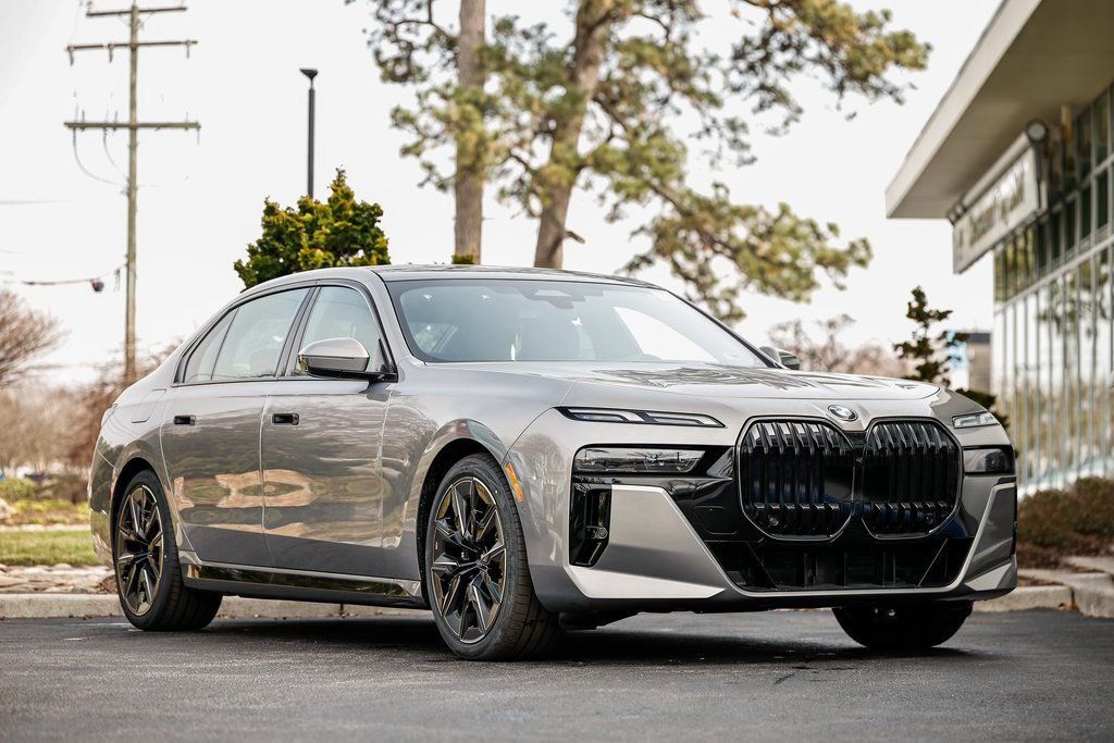 New 2026 BMW 740i w/ Premium Package