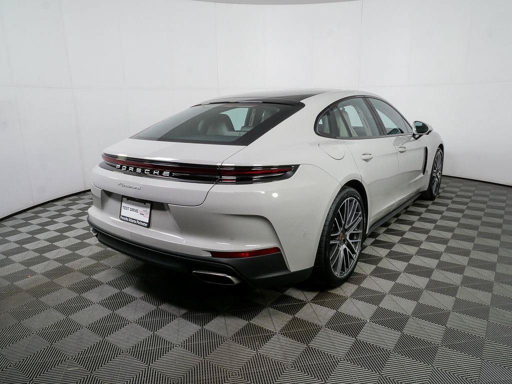 New 2026 Porsche Panamera image 30