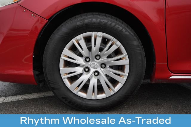 Used 2012 Toyota Camry LE image 9