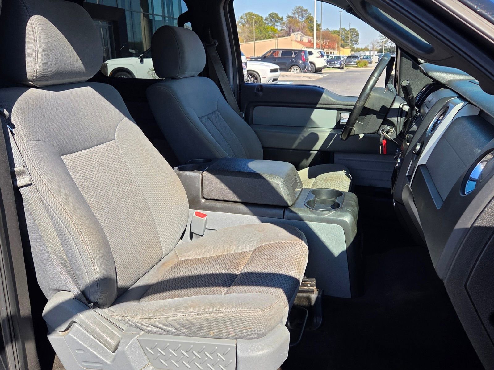 Used 2013 Ford F150 XLT w/ Luxury Equipment Group image 14