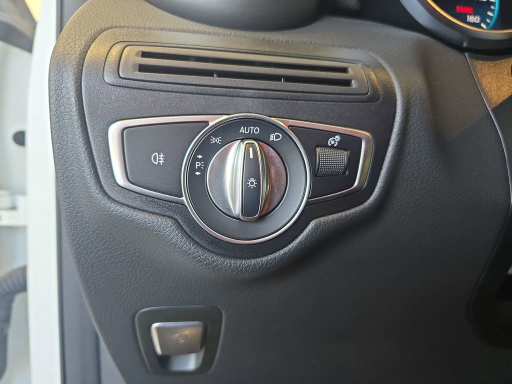 Certified 2022 Mercedes-Benz GLC 300 4MATIC image 26
