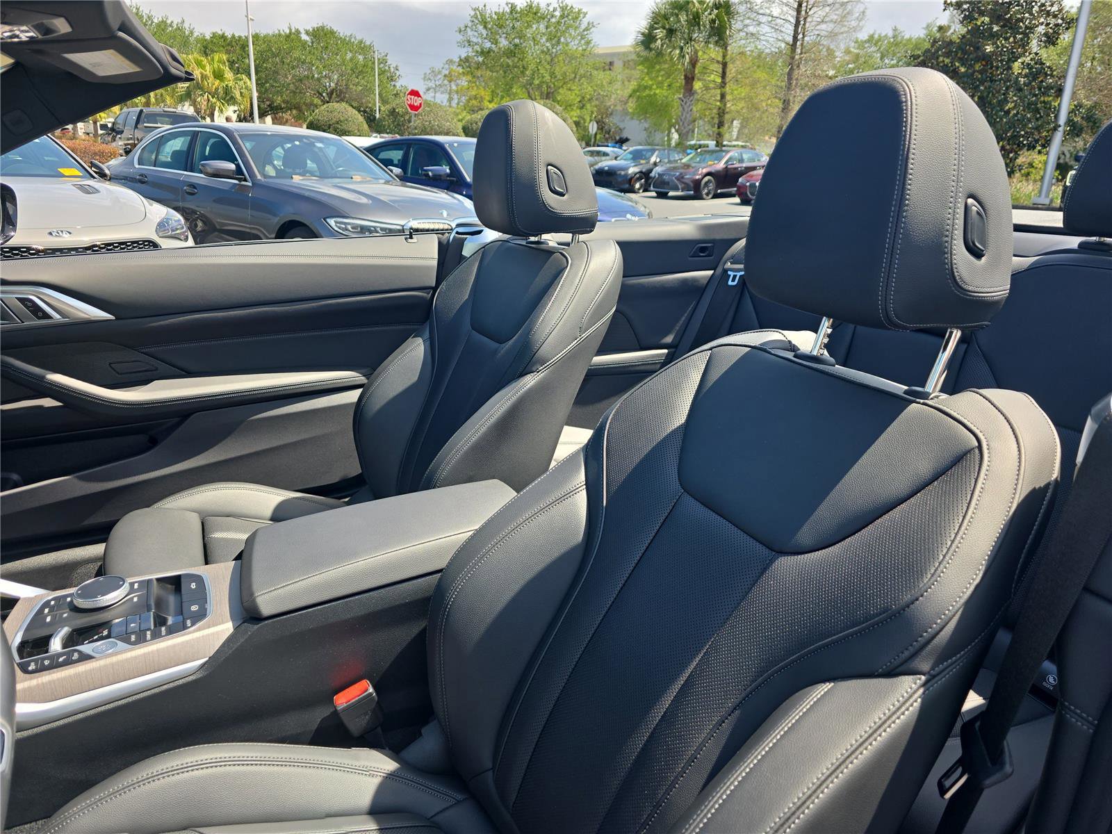 Used 2025 BMW M440i Convertible image 17