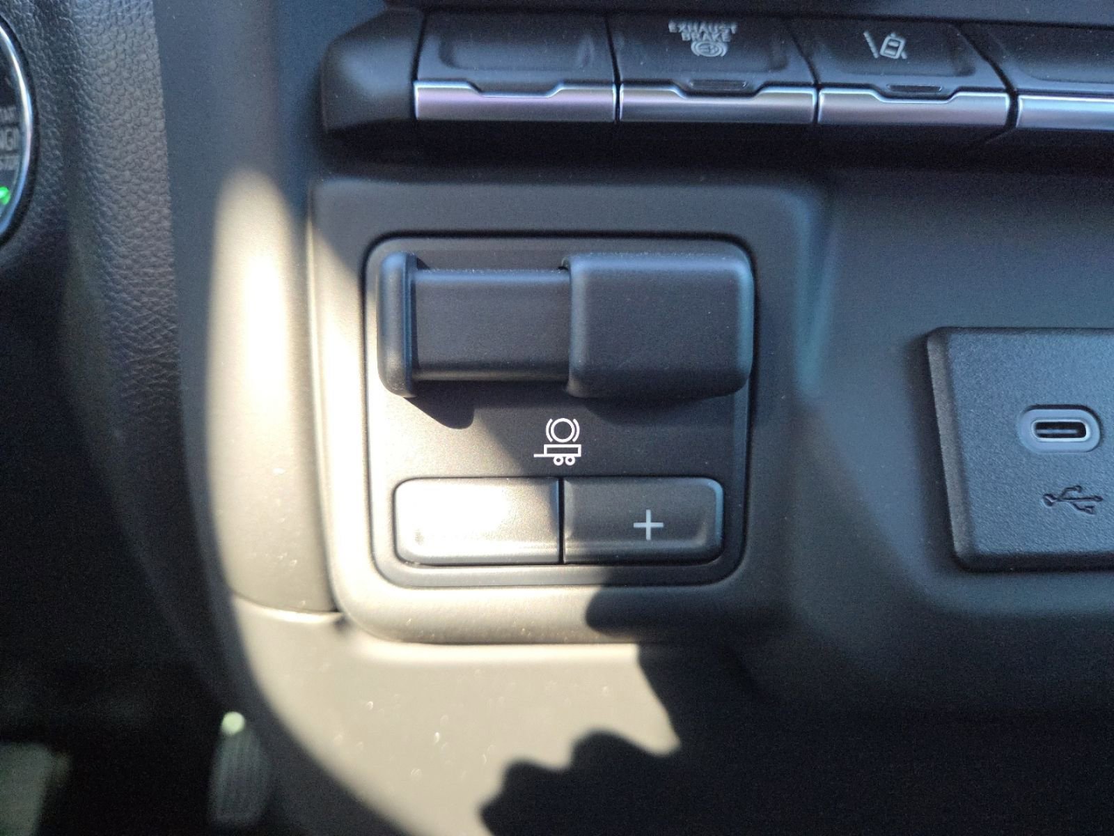 New 2025 GMC Sierra 3500 Pro w/ Convenience Package image 10