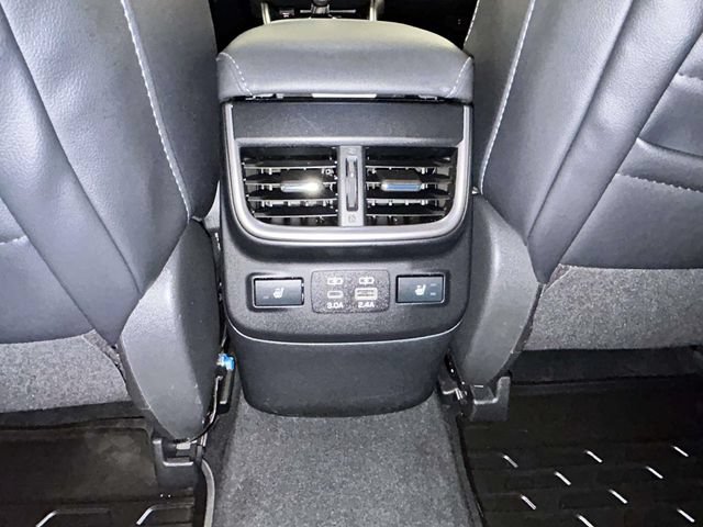 Used 2024 Subaru Outback Limited AWD/4WD image 11