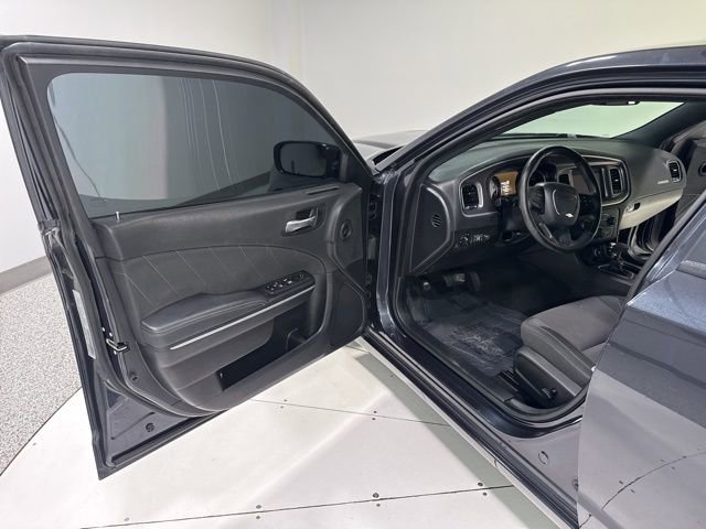 Used 2019 Dodge Charger SXT image 4