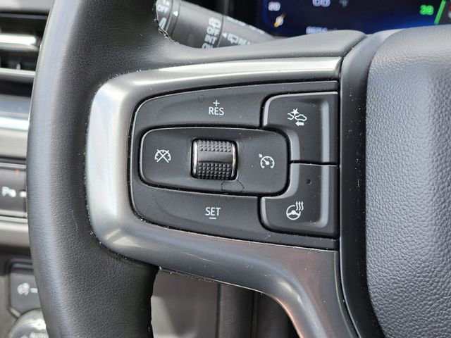 Used 2023 Chevrolet Suburban Premier image 16