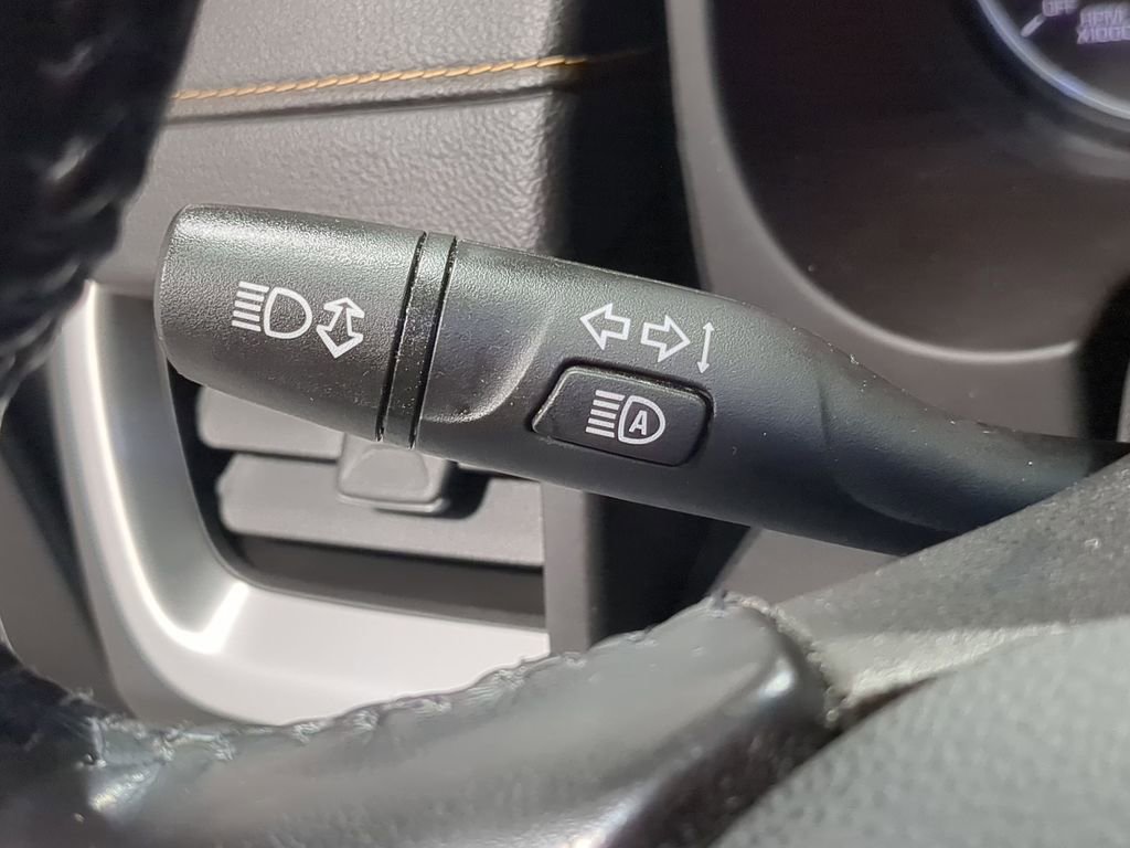 Used 2020 GMC Terrain SLE w/ Driver Convenience Package FWD image 33