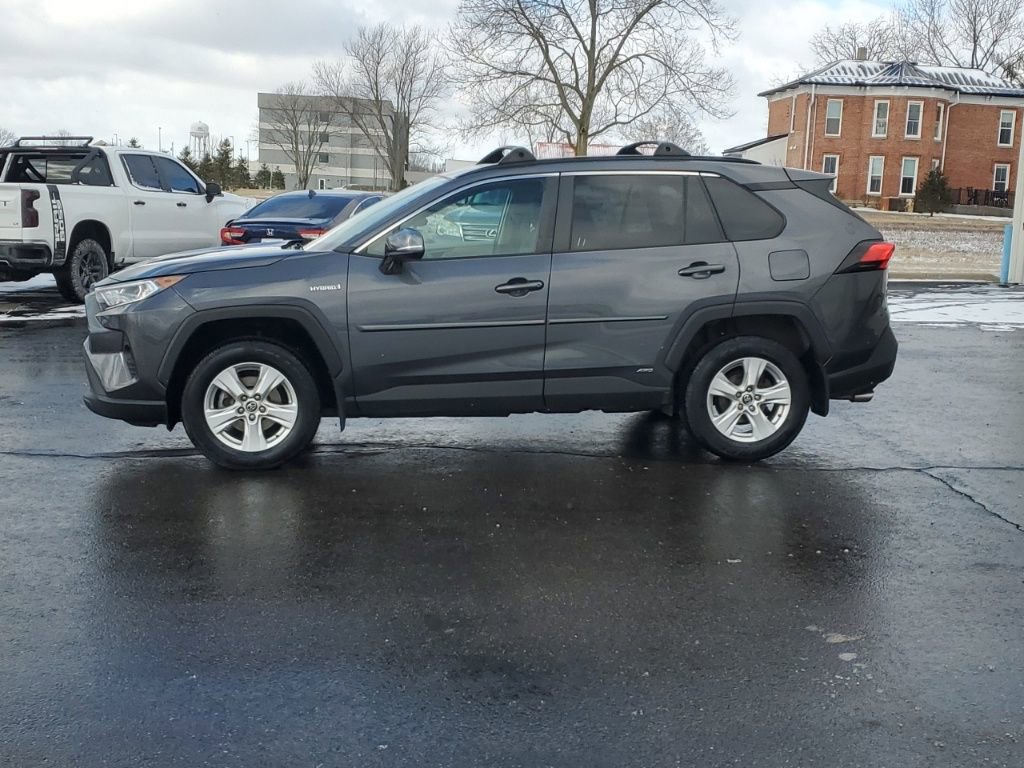 Used 2021 Toyota RAV4 XLE image 4