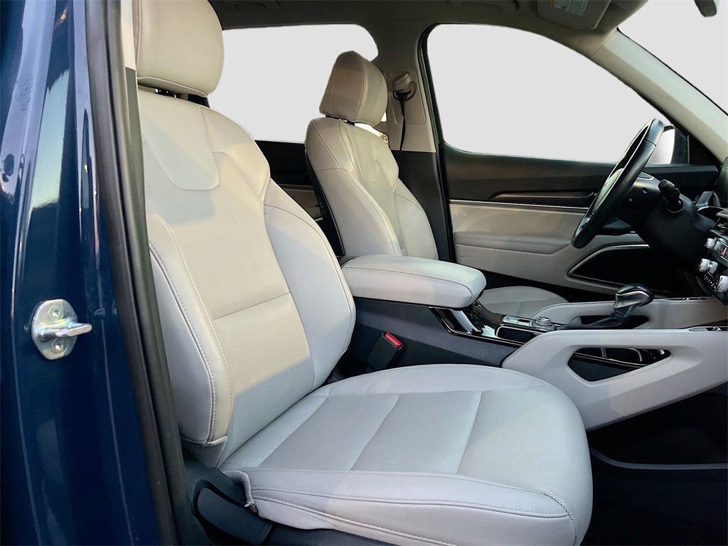 Used 2023 Kia Telluride S image 27