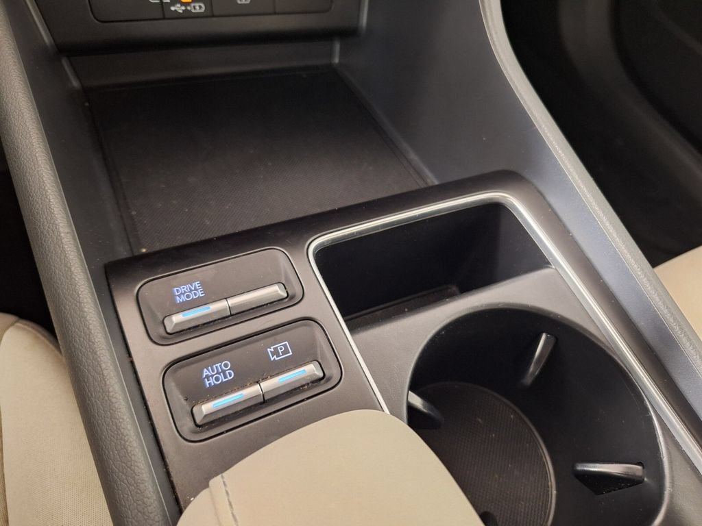 Used 2025 Hyundai Sonata SEL FWD image 14