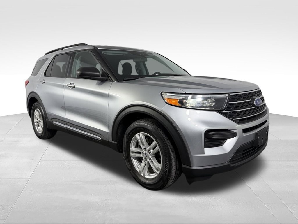 Used 2022 Ford Explorer XLT RWD image 4