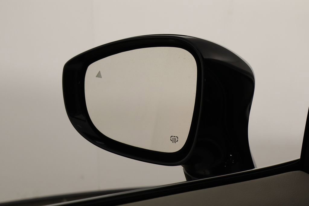 Used 2024 Chrysler Pacifica Touring-L image 45