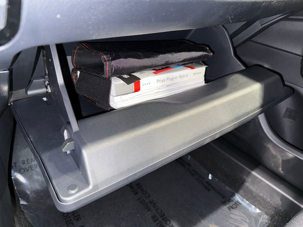 Used 2026 Toyota Prius Plug-In Hybrid FWD image 28