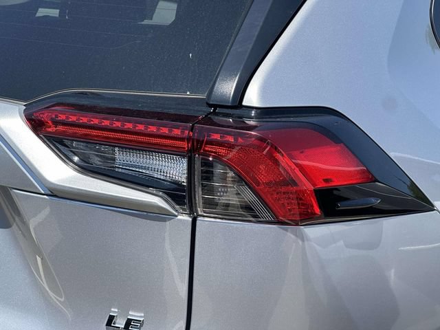 Used 2023 Toyota RAV4 LE AWD/4WD image 14
