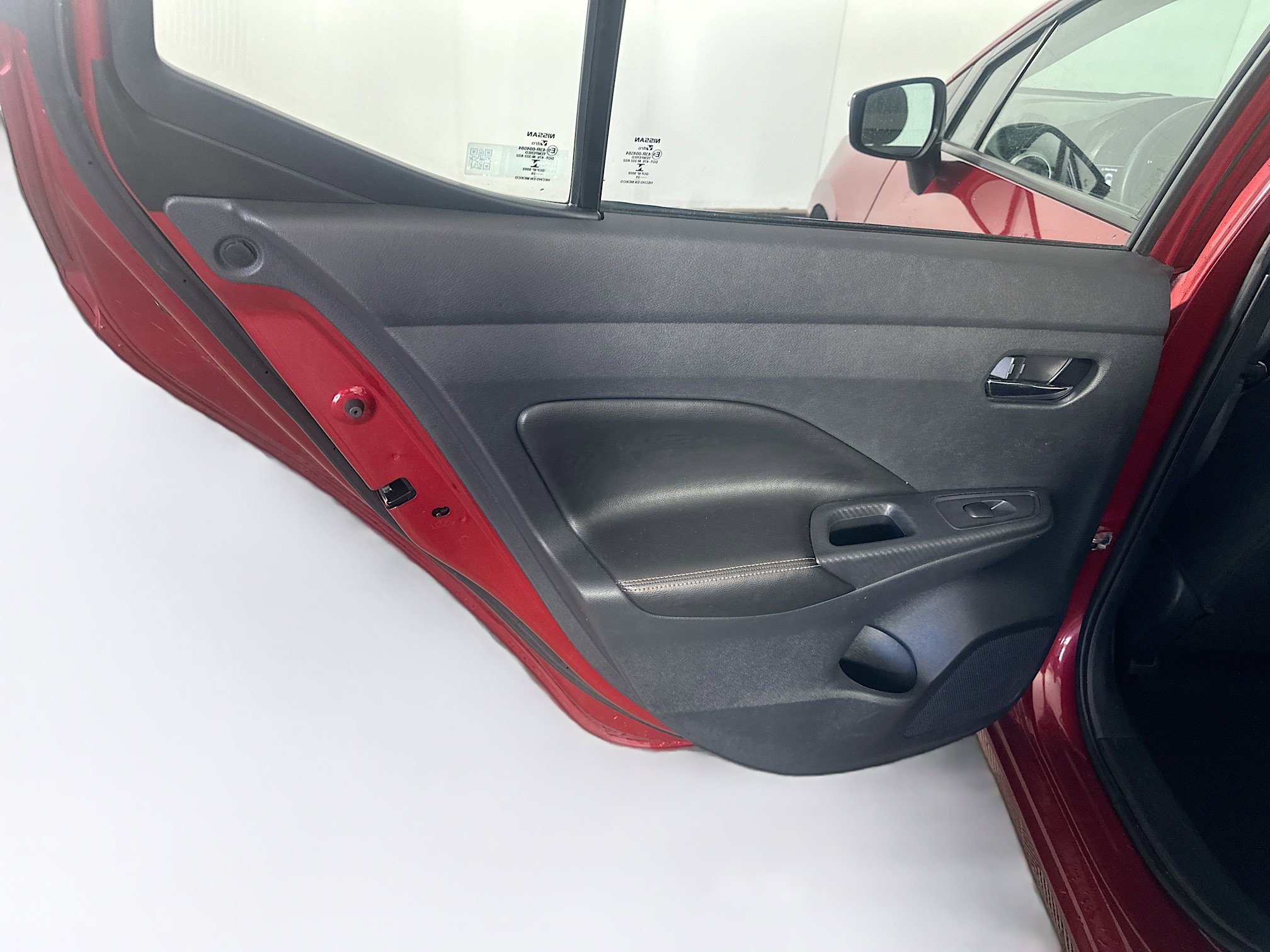 Used 2020 Nissan Versa SR w/ Convenience Package FWD image 25