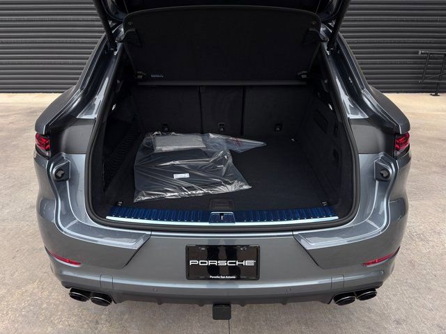 New 2026 Porsche Cayenne Coupe image 27