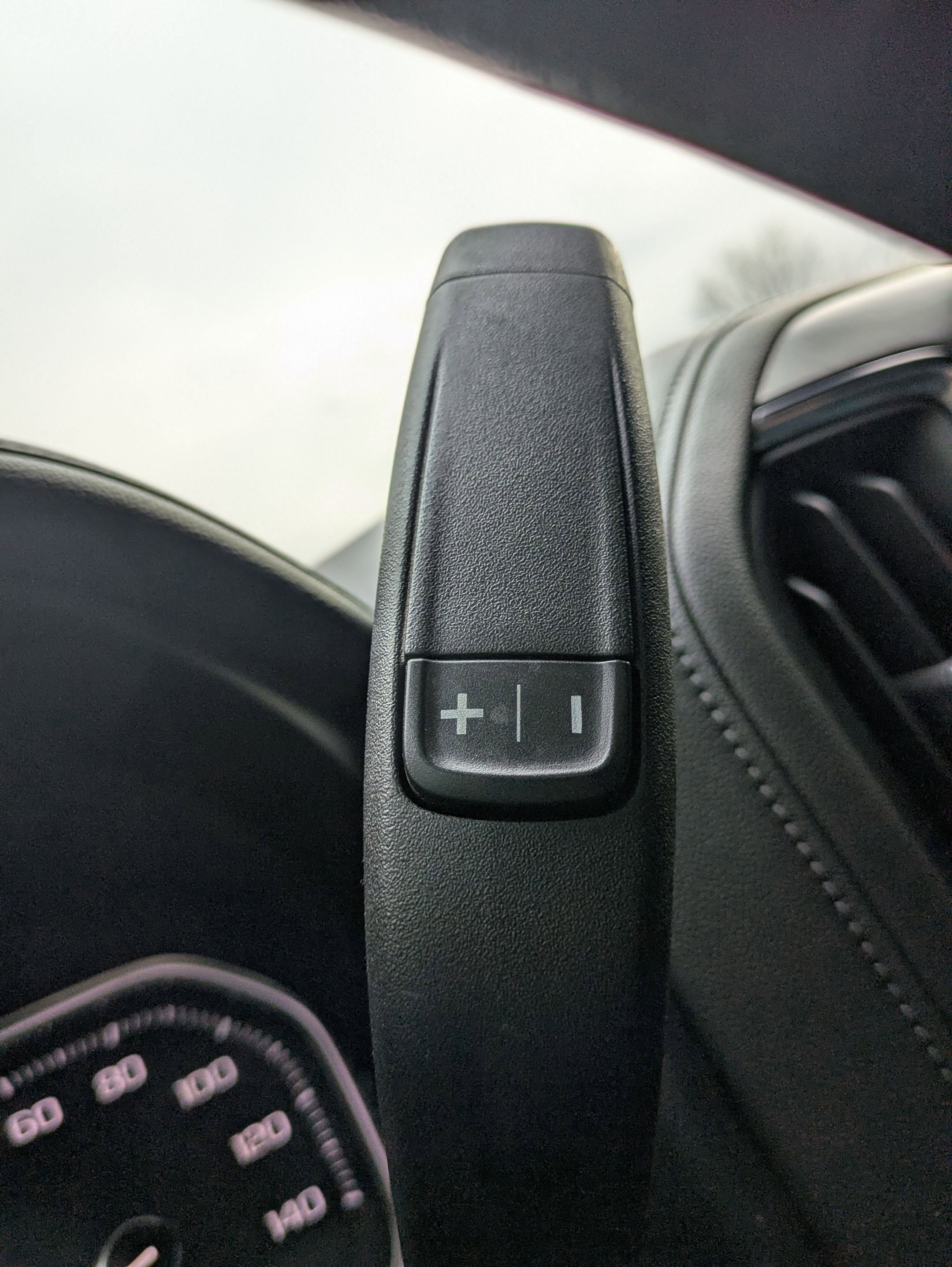 Used 2022 GMC Sierra 3500 Denali w/ Denali Black Diamond Edition image 13