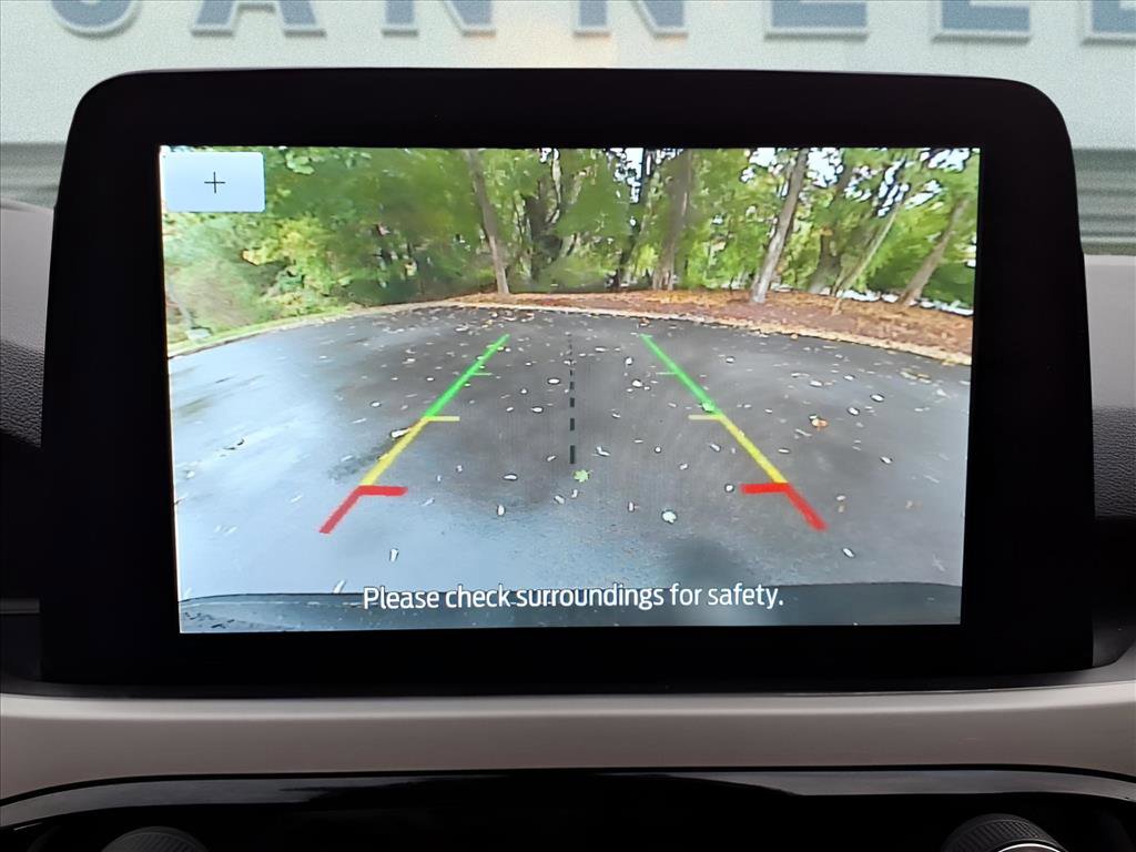 Used 2021 Ford Escape SE w/ SE Sport Appearance Package image 24