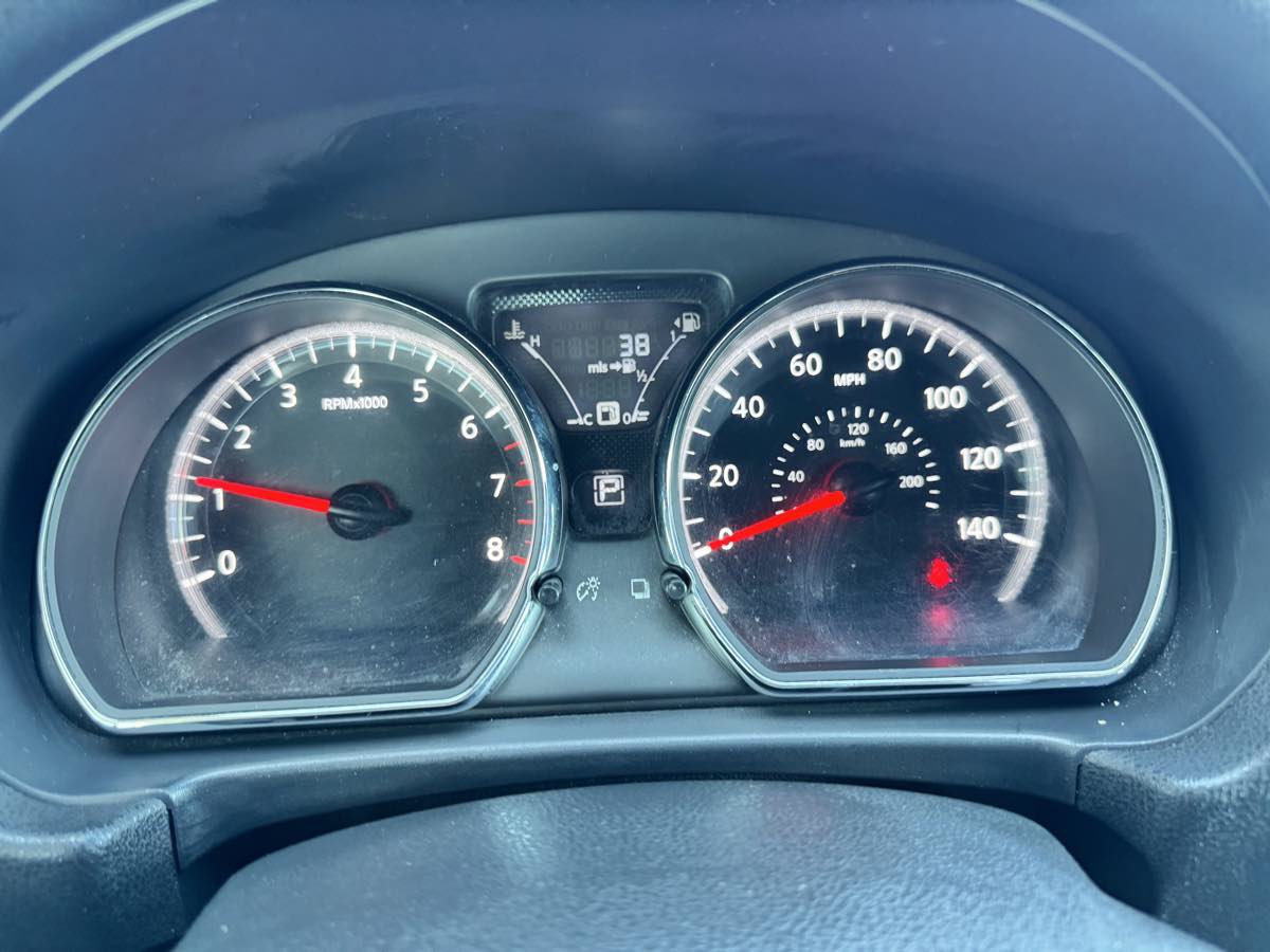 Used 2018 Nissan Versa SV FWD image 40