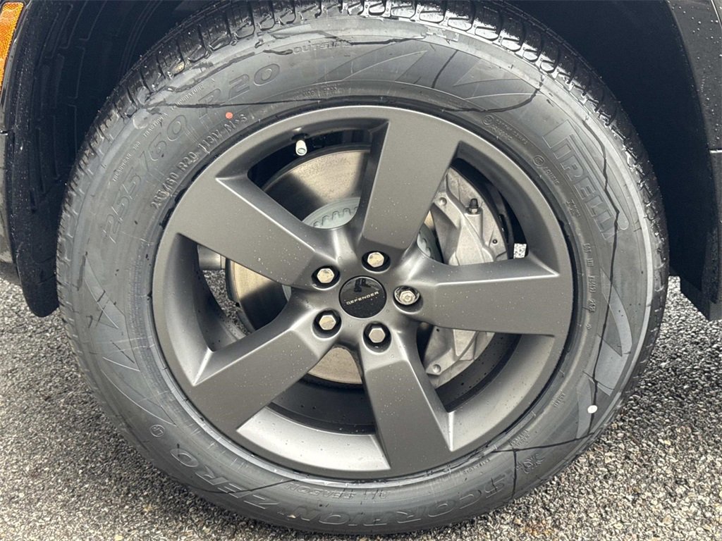 New 2026 Land Rover Defender 110 X-Dynamic SE image 11