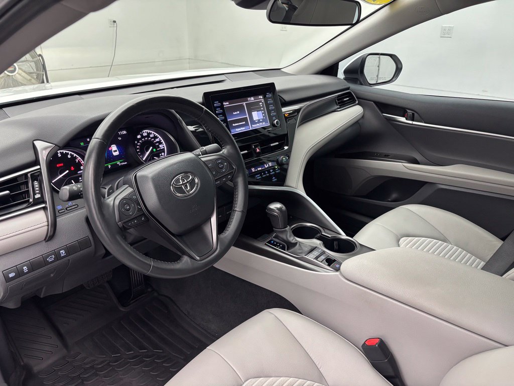 Used 2024 Toyota Camry SE AWD/4WD image 16