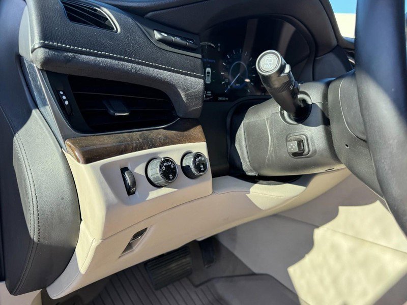 Used 2018 Cadillac Escalade Premium Luxury image 14
