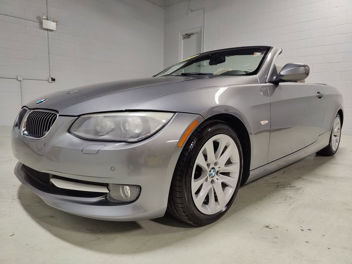 Used 2011 BMW 328i Convertible RWD image 16