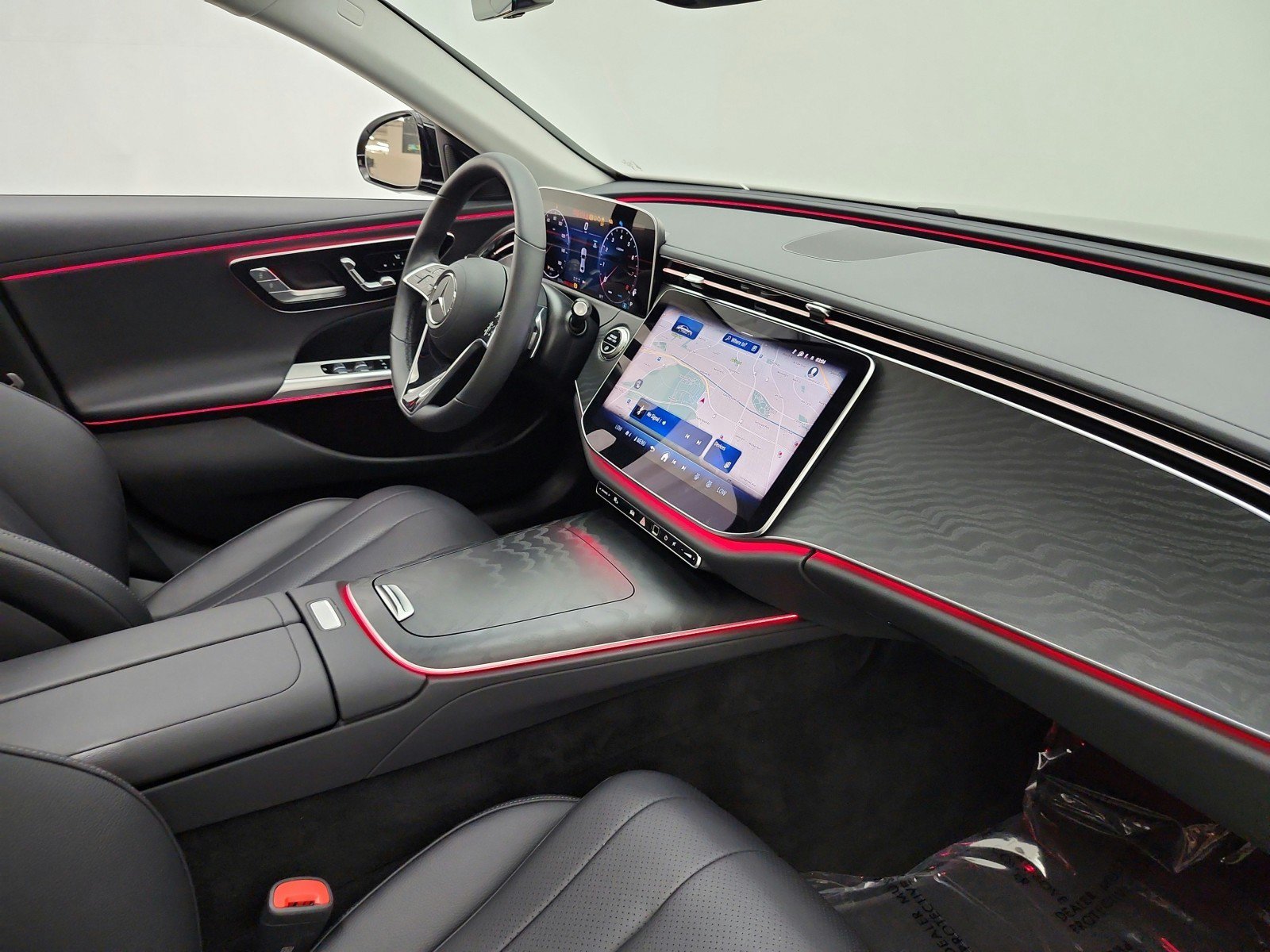 Used 2025 Mercedes-Benz E 350 Sedan image 21