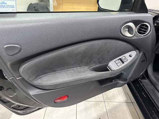 Used 2018 Nissan 370Z Touring RWD image 8