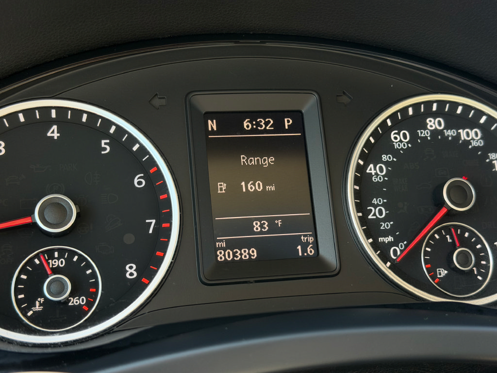 Used 2017 Volkswagen Tiguan Wolfsburg Edition FWD image 31