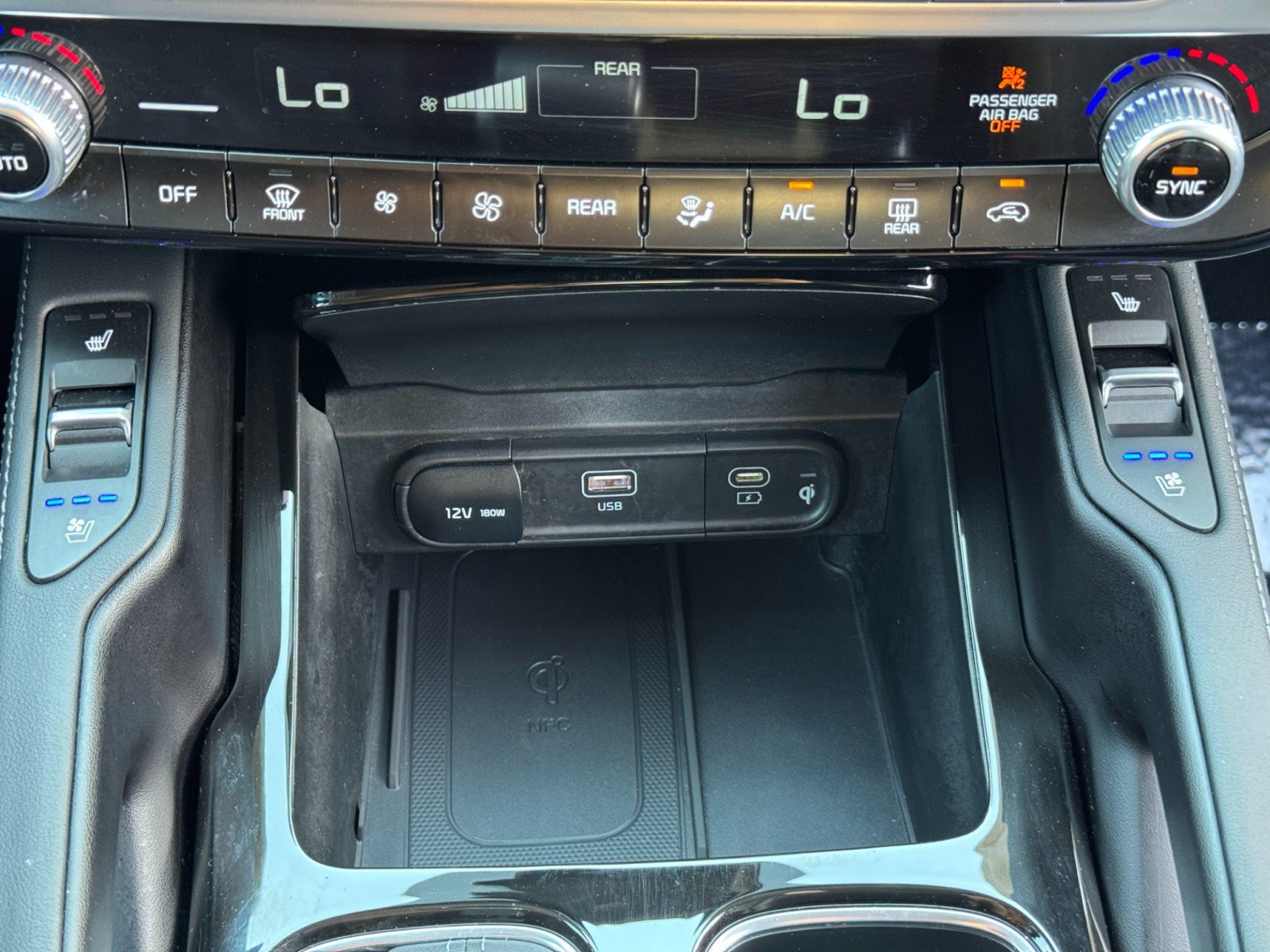 Used 2024 Kia Telluride SX Prestige AWD/4WD image 30