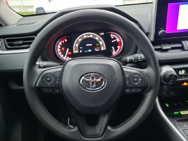 Used 2024 Toyota RAV4 XLE FWD image 14