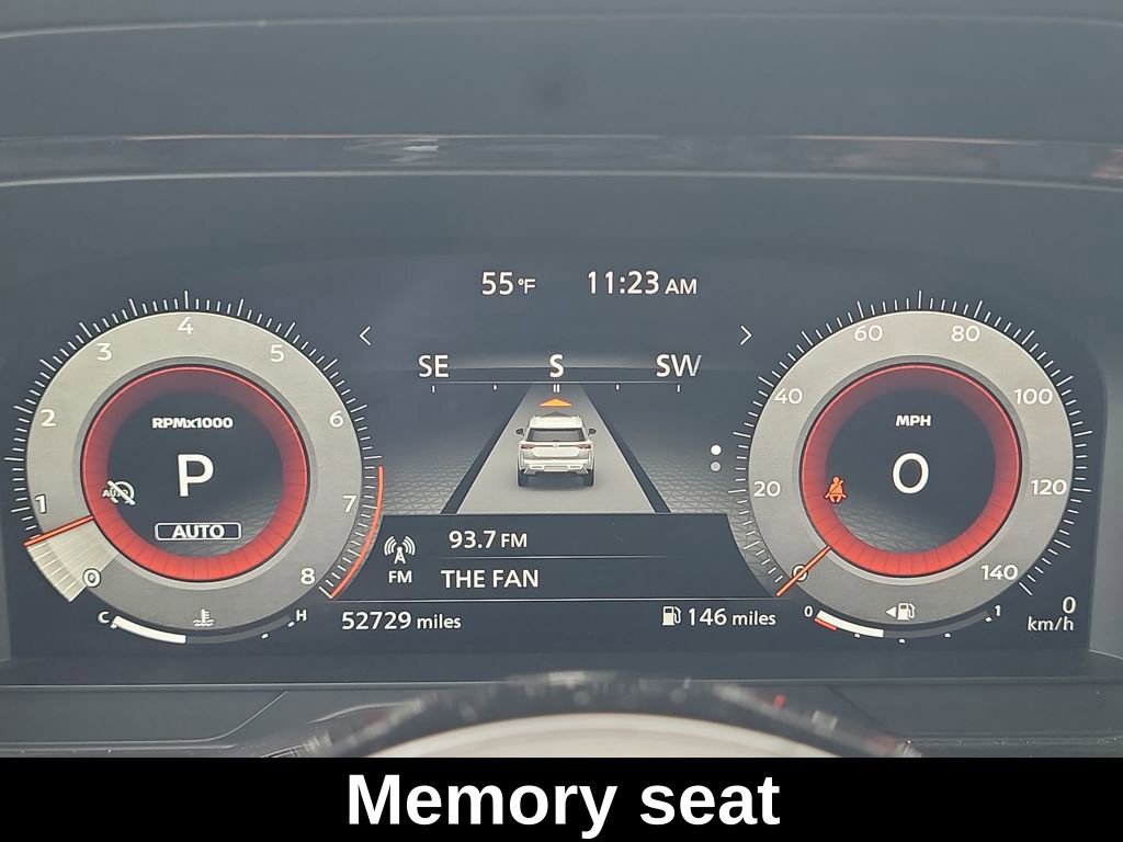 Used 2023 Nissan Pathfinder Platinum image 9