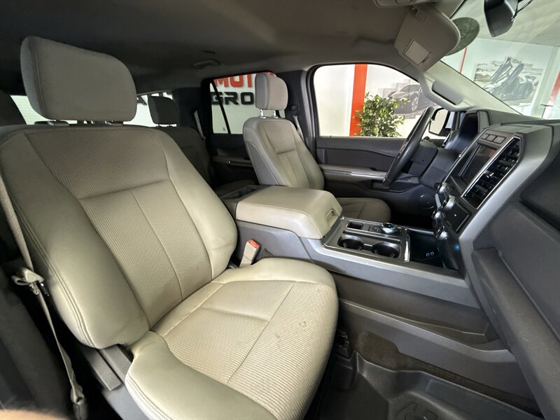 Used 2019 Ford Expedition Max XLT RWD image 16