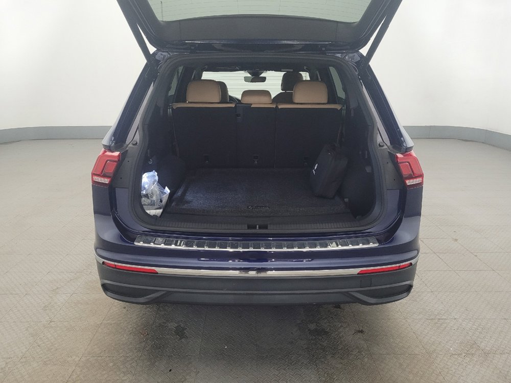 Used 2022 Volkswagen Tiguan SE image 29