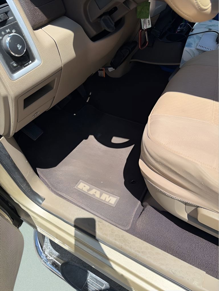Used 2011 RAM 1500 Big Horn RWD image 4