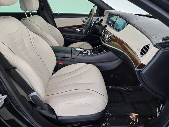 Used 2017 Mercedes-Benz S 550 Sedan image 3