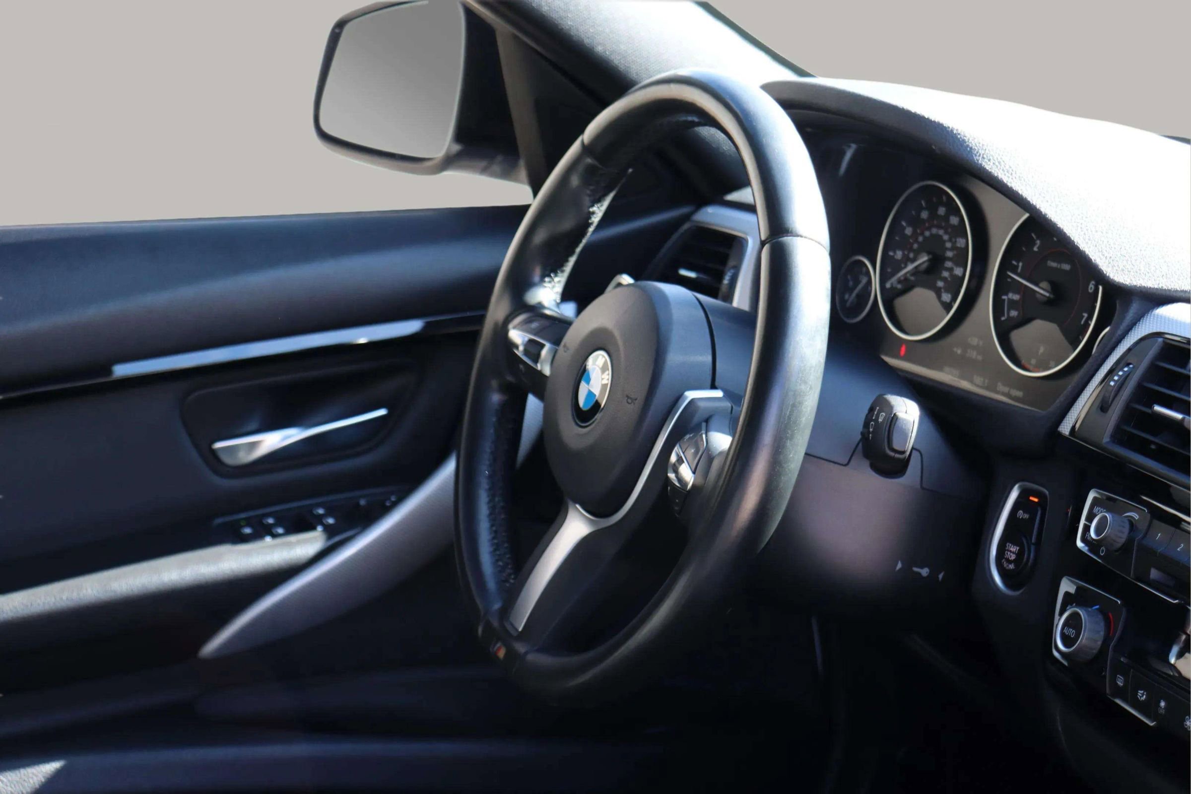 Used 2017 BMW 330i xDrive Sedan image 37