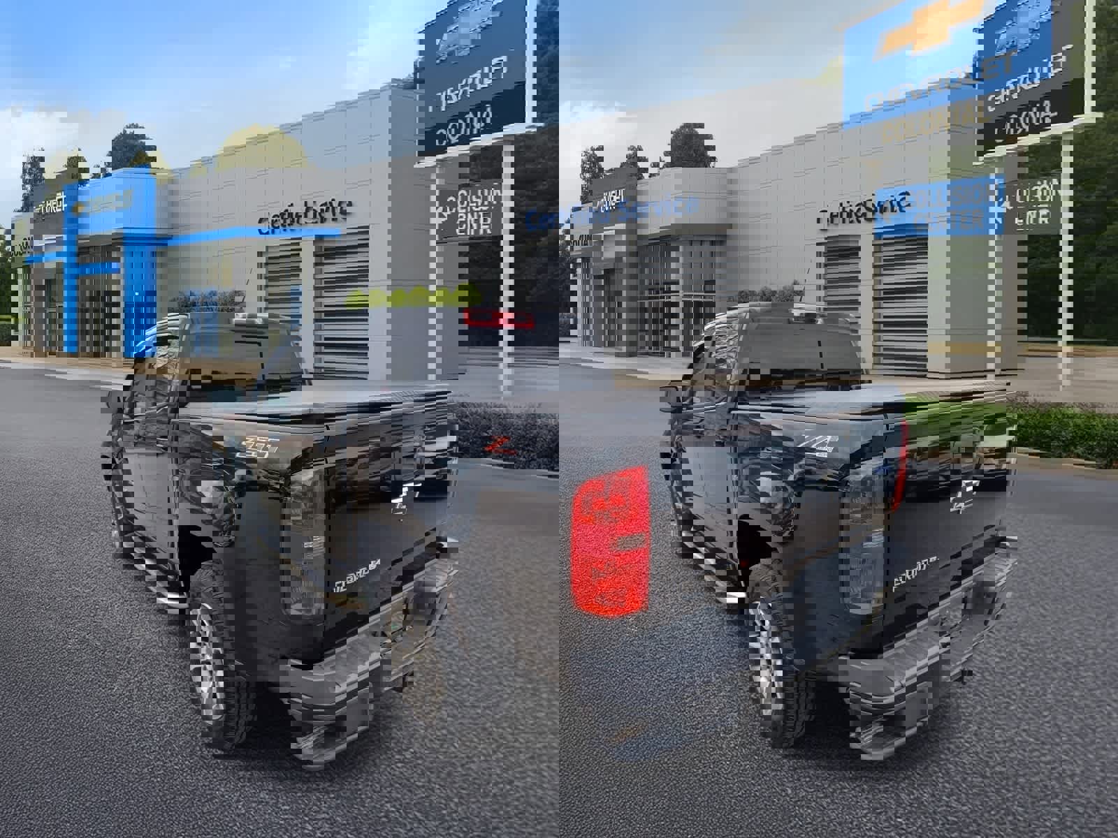 Used 2017 Chevrolet Colorado Z71 image 5