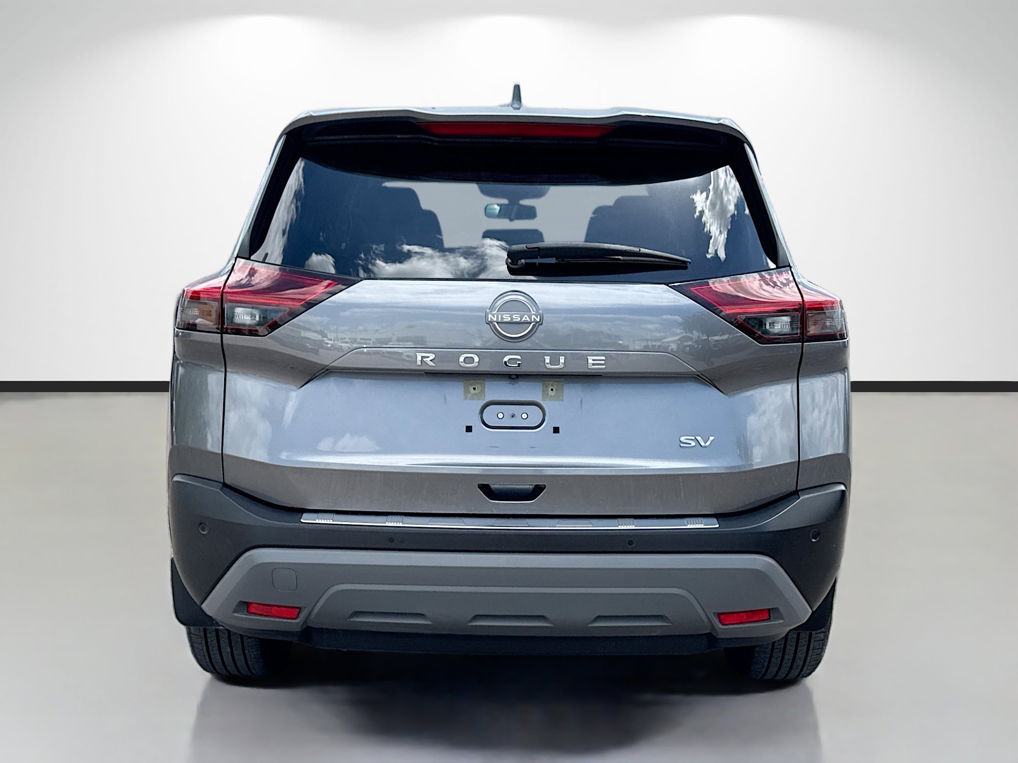 Used 2023 Nissan Rogue SV image 4