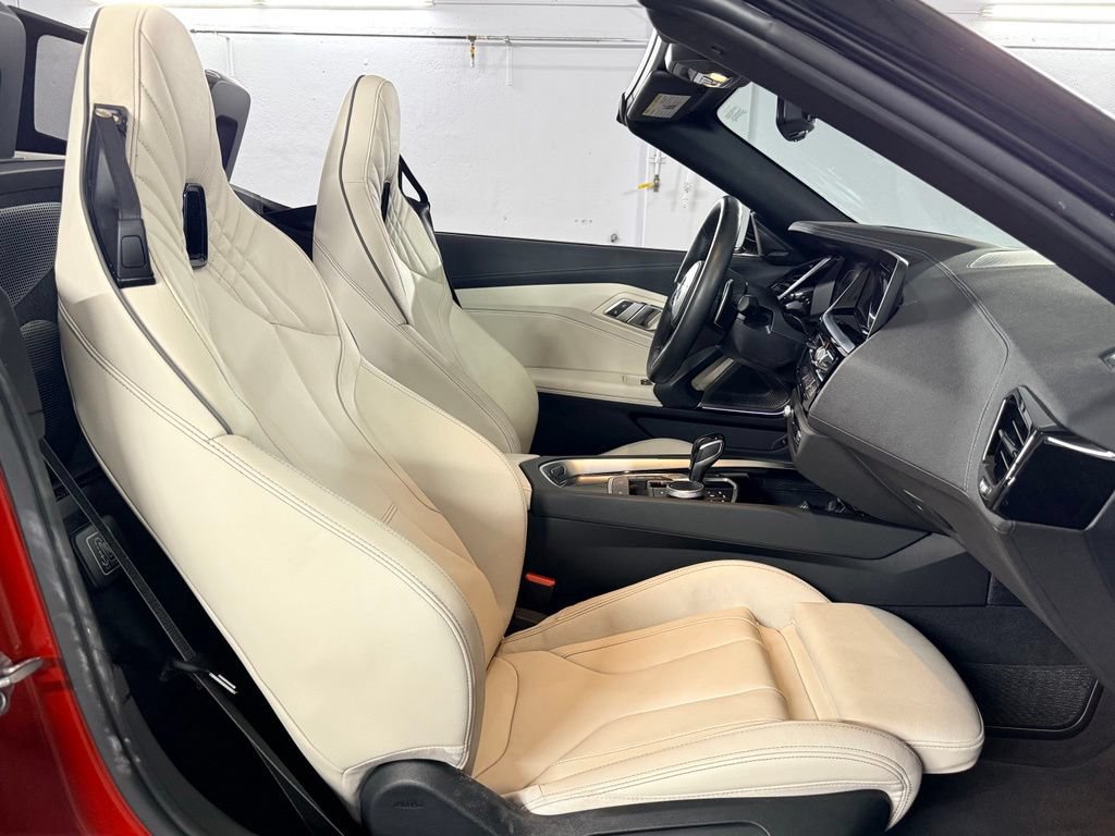 Used 2022 BMW Z4 M40i w/ Premium Package RWD image 23