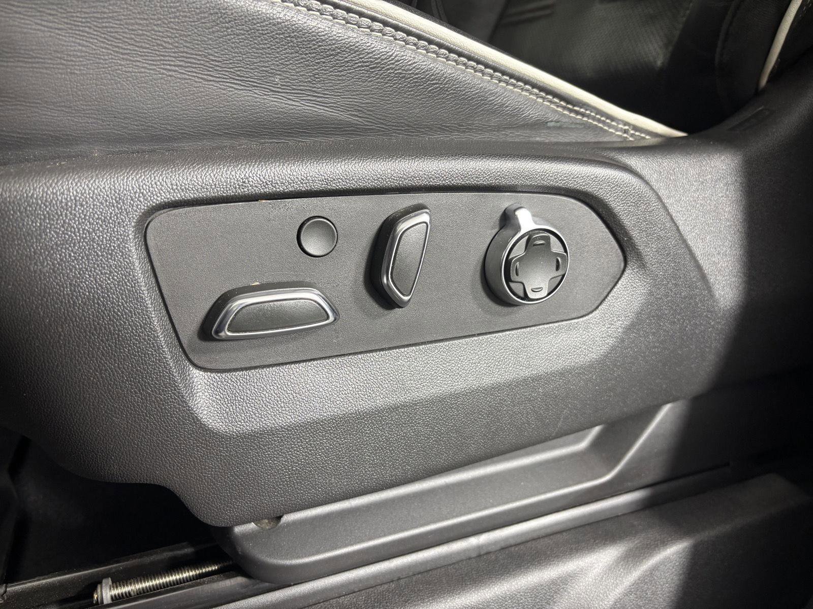 Used 2022 GMC Sierra 1500 AT4X image 14